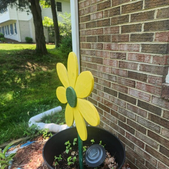 Wooden Yellow Flower Yard Decor – Garden Stake or Wall Art for Fence, Porch - Picture 7 of 11
